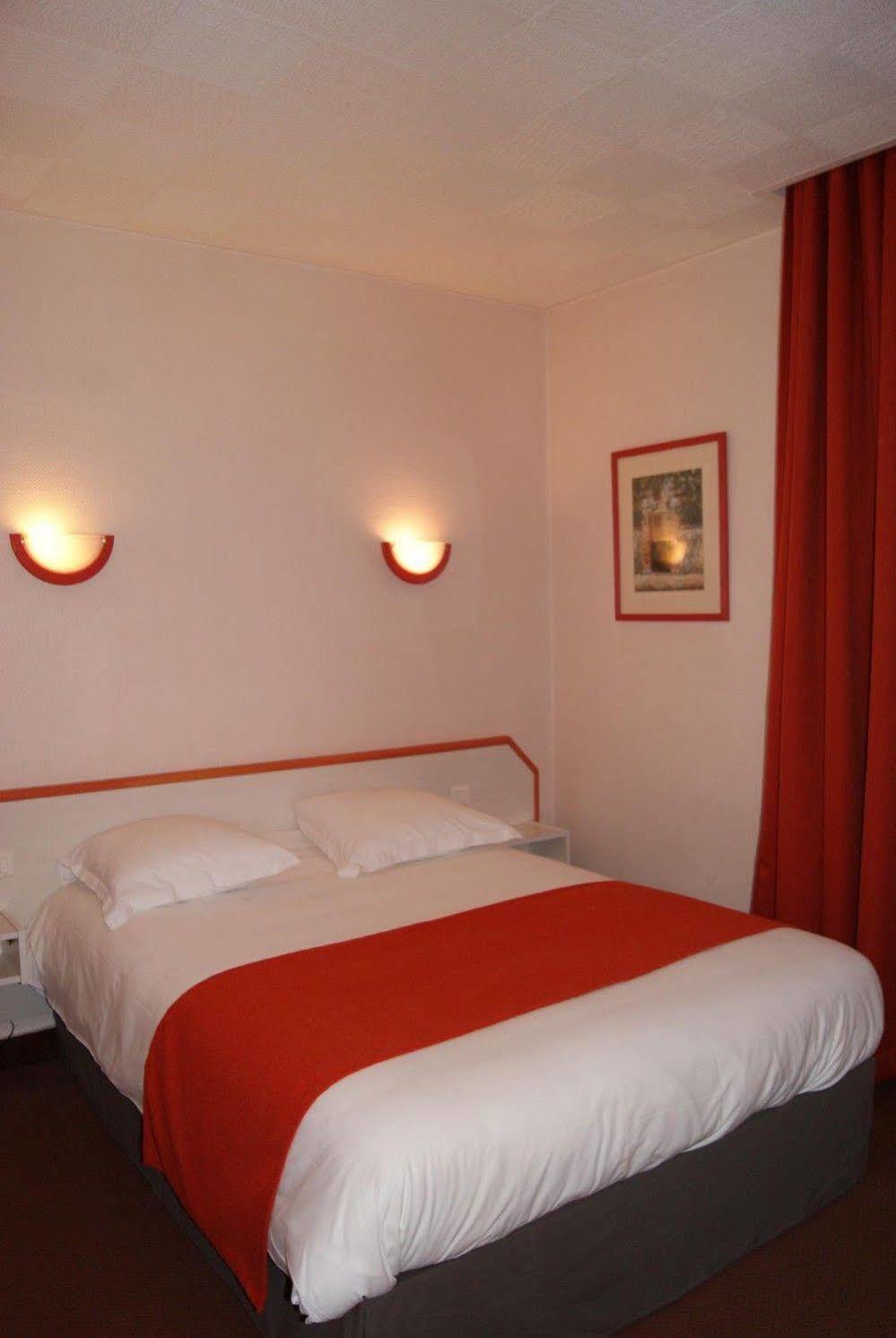 Hotel Suzane Angers Ngoại thất bức ảnh