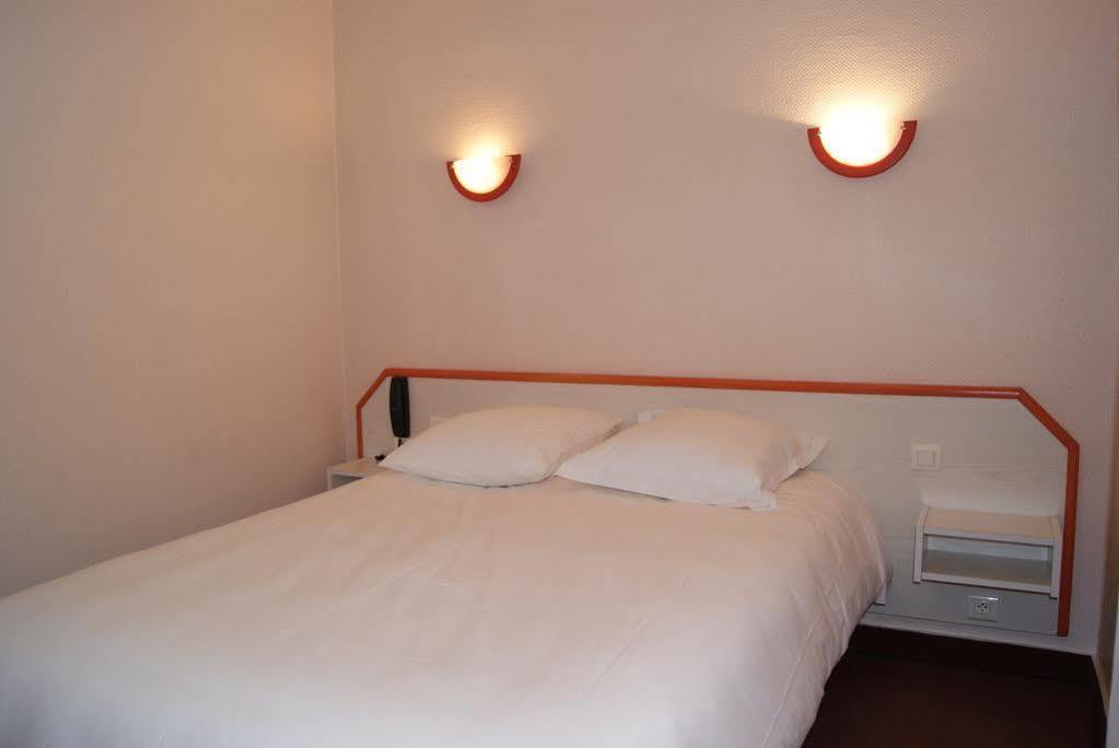 Hotel Suzane Angers Ngoại thất bức ảnh