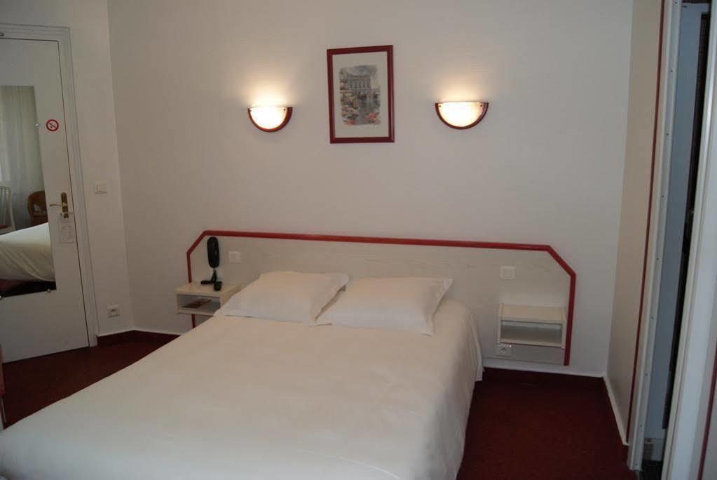 Hotel Suzane Angers Ngoại thất bức ảnh