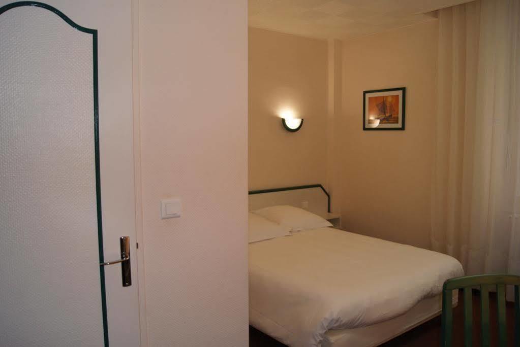 Hotel Suzane Angers Ngoại thất bức ảnh
